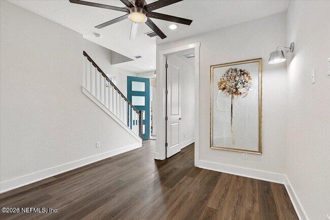 Building Photo - 459 Crestview Dr