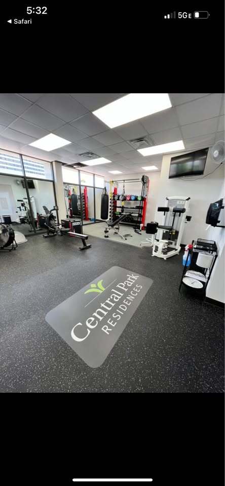 Building Photo - 410 W 7th St