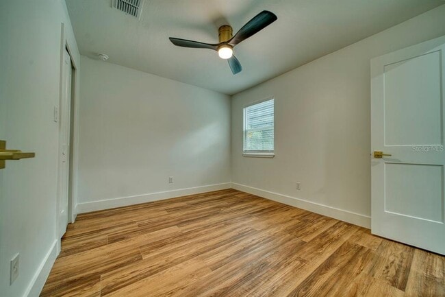 Building Photo - 1542 Sugarwood Cir