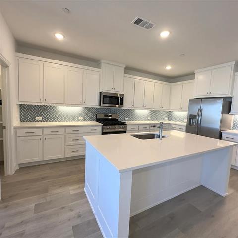 Building Photo - 9575 Speaker Dr