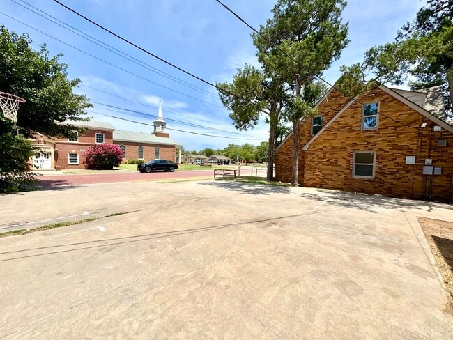 Building Photo - 1602 Avenue X