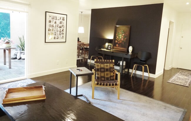 Living room - 1010 Palm Ave