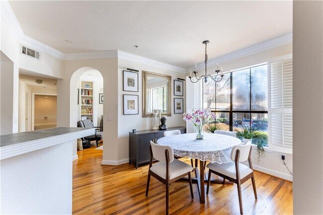 Building Photo - 3777 Peachtree Rd NE