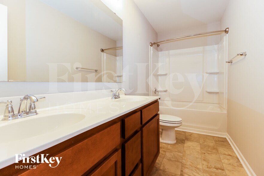 Building Photo - 104 Breeders Ct