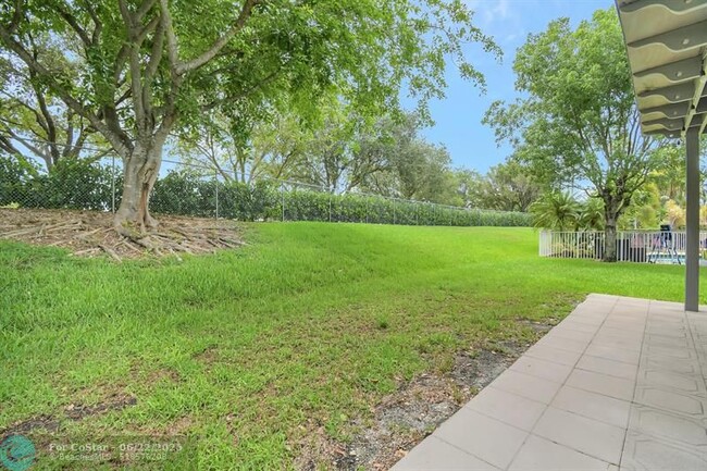 Building Photo - 6041 SW 195th Ave