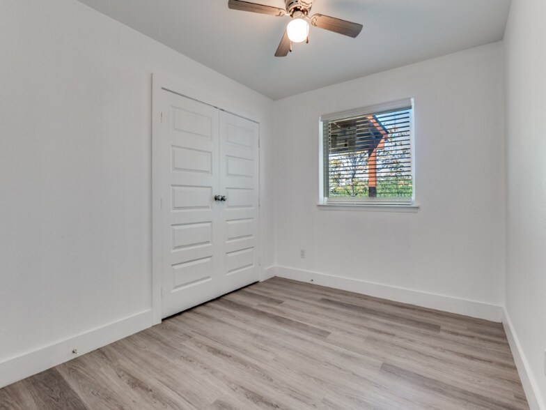 Building Photo - 715 Botany Bay Dr