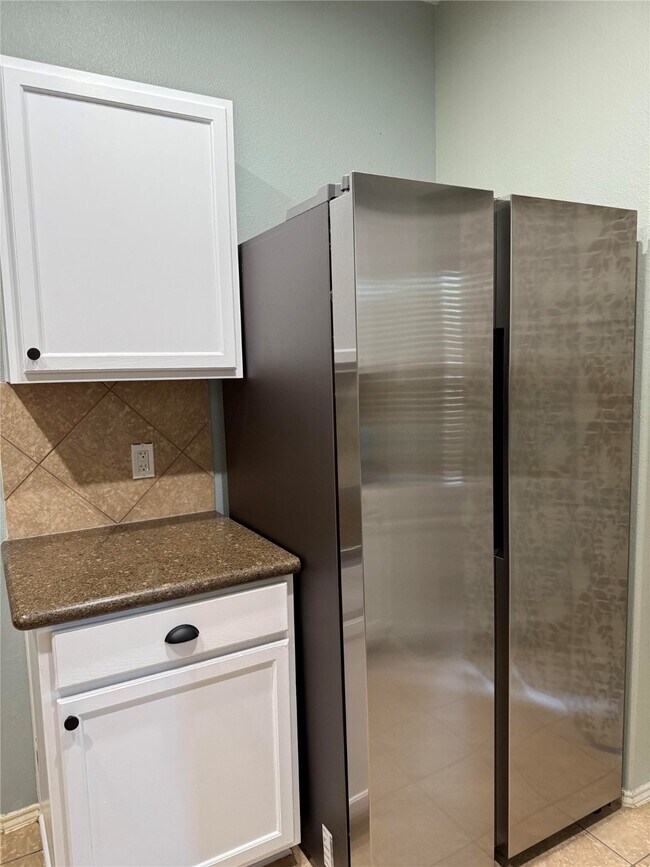 Primary Photo - 13002 Trail Manor Dr