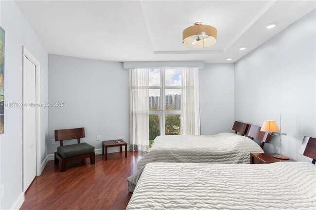 Building Photo - 19111 Collins Ave