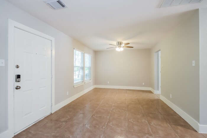 Building Photo - 26852 Haileys Mnr