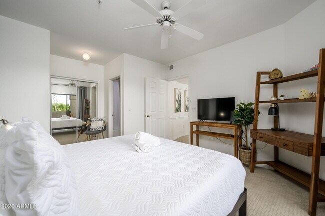 Building Photo - 15095 N Thompson Peak Pkwy