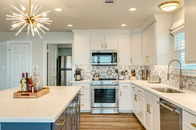 Building Photo - 1508 103rd St