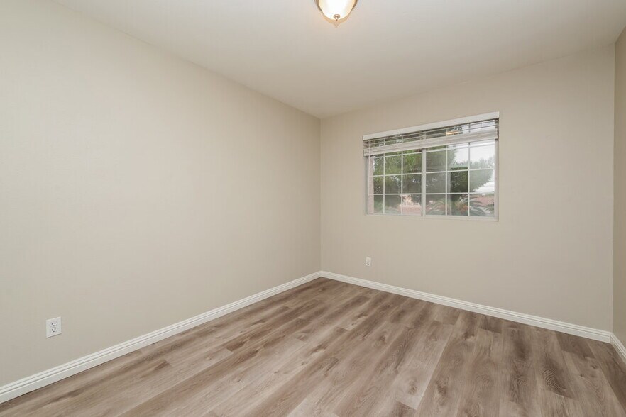 Building Photo - 4810 Con Carne