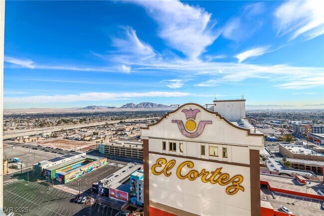 Building Photo - 150 S Las Vegas Blvd