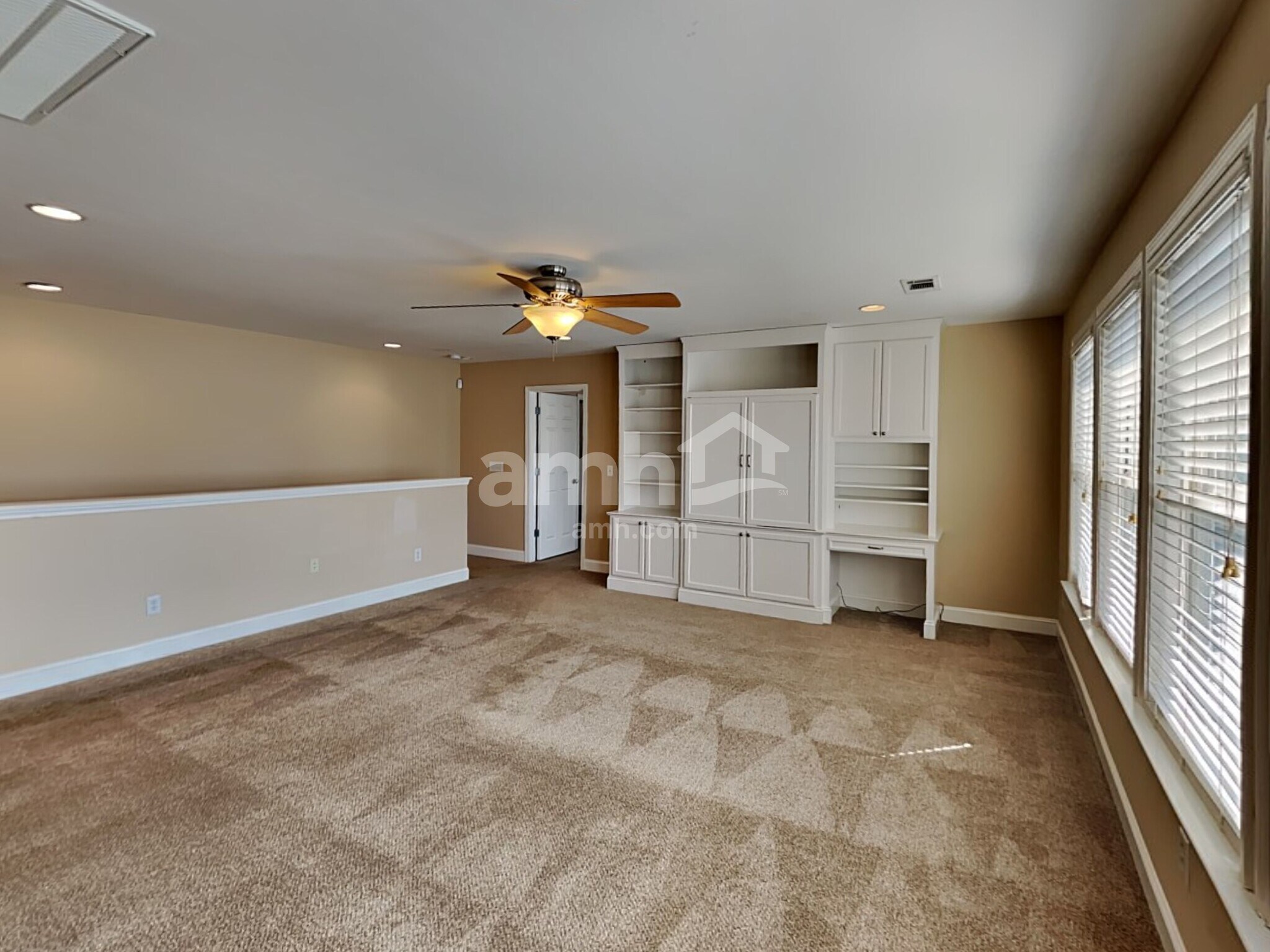 Building Photo - 313 Forest Bend Dr