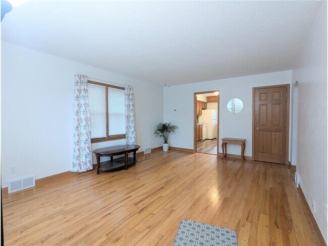 Building Photo - 1618 Beech St