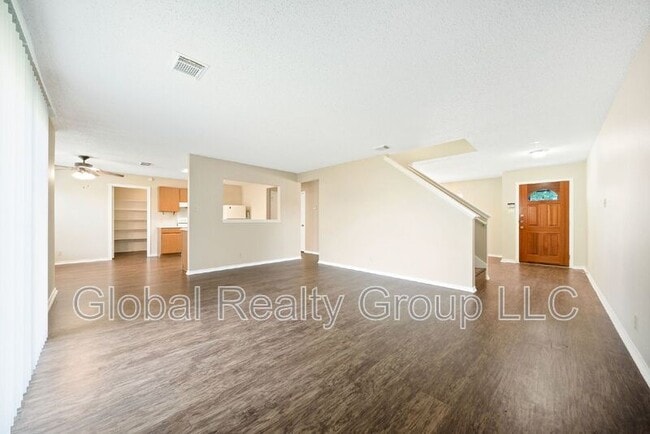 Building Photo - 1117 Stone Hollow