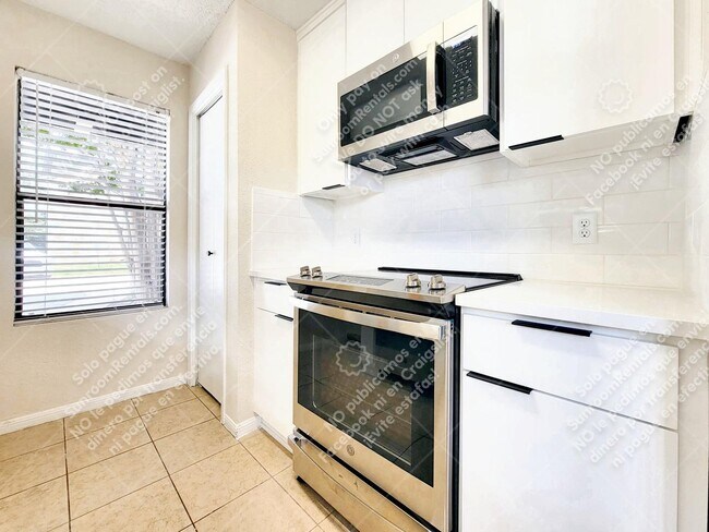 Building Photo - 8706 Schick Rd A