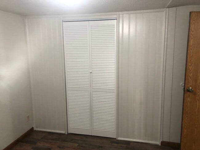 Building Photo - 1151 Oakwood Rd