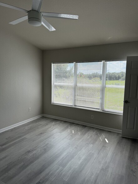 Building Photo - 4500 SW 52nd Cir