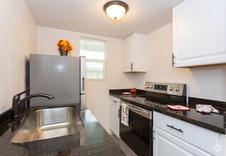 Building Photo - East 12th Townhomes and Apts