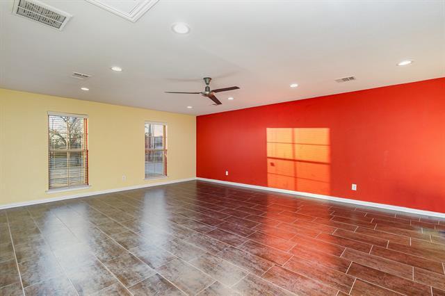 Building Photo - 425 Wolf Run Ct
