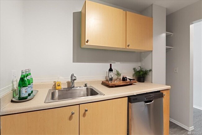 kitchen to your right - 2824 Grand Ave
