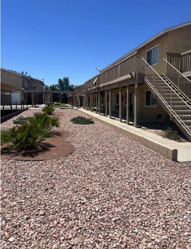 Primary Photo - Single Story 1 Bedroom Apartments for Rent!