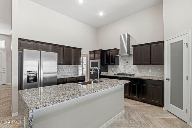 Building Photo - 925 Louisiana Downs Ave