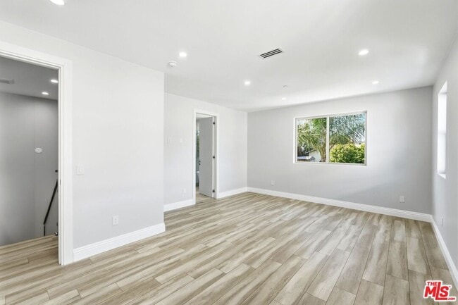 Building Photo - 6717 Sunnyslope Ave