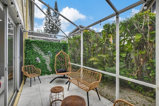 Building Photo - 5469 Grand Park Pl