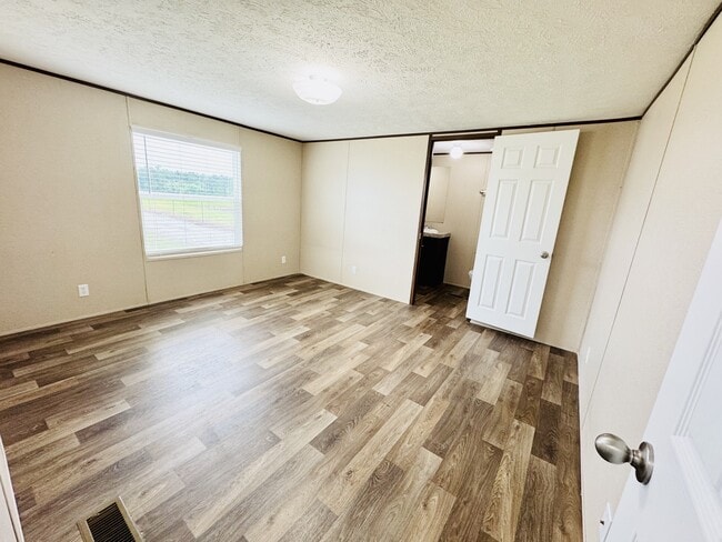 Building Photo - 134 Blissful Ct