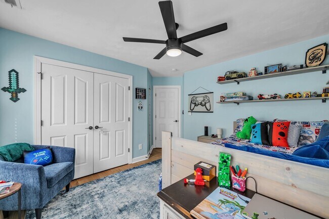 Building Photo - Beach house - 3 bed, 2.5 baths.