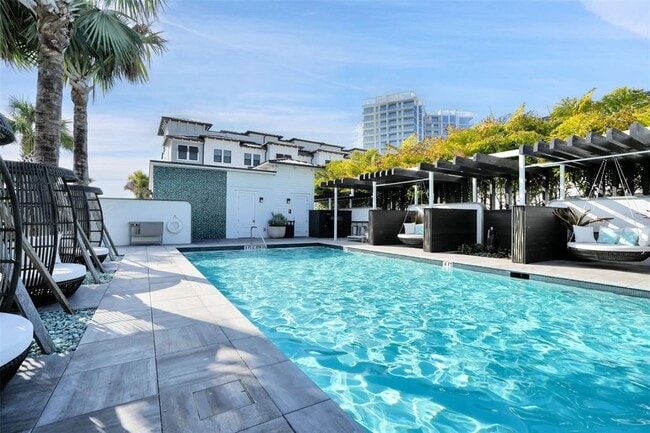 Building Photo - 5351 Bridge St