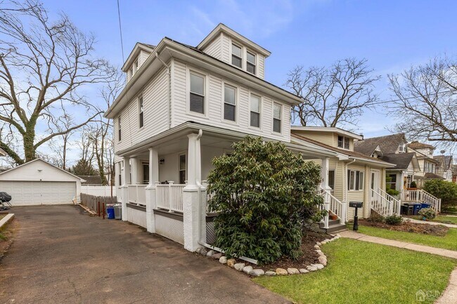 Building Photo - 236 Montgomery St