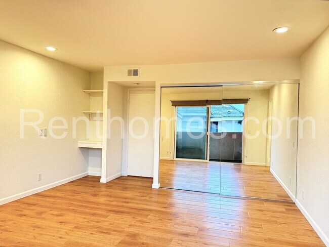 Building Photo - 3745 Balboa Terrace