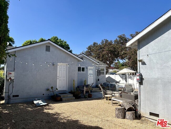 Building Photo - 8404 Newlin Ave