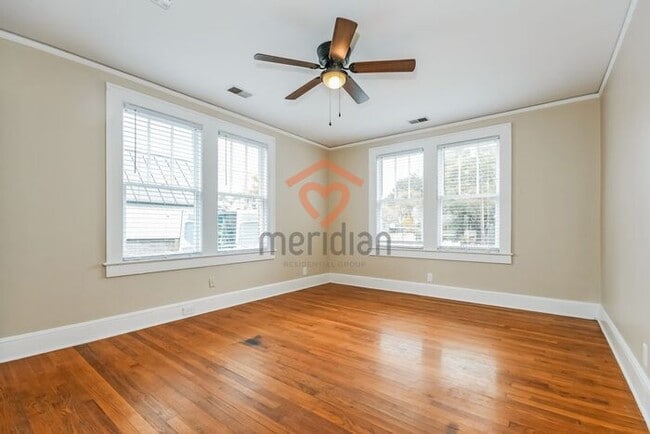 Building Photo - 3 bed / 2 bath home ~ Move-in Today!