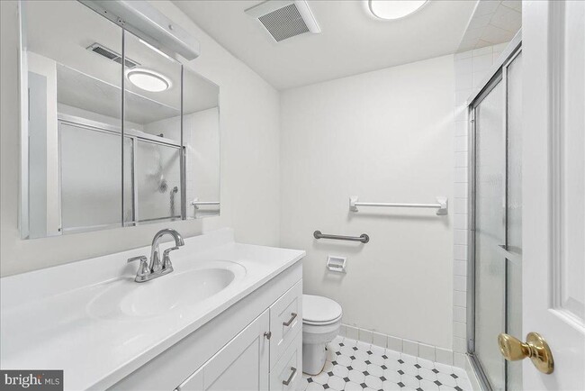 Building Photo - 102 Mountainview Dr