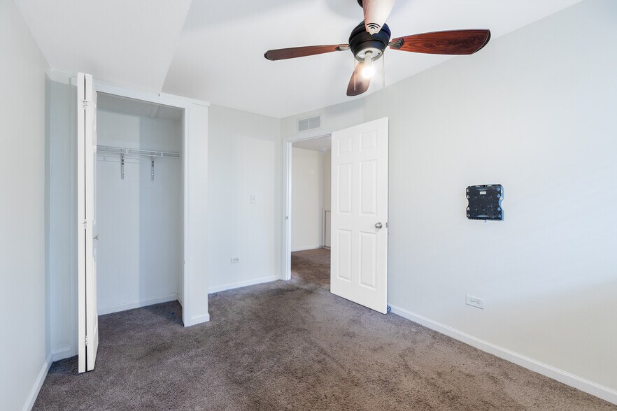 Building Photo - 992 Manchester Cir