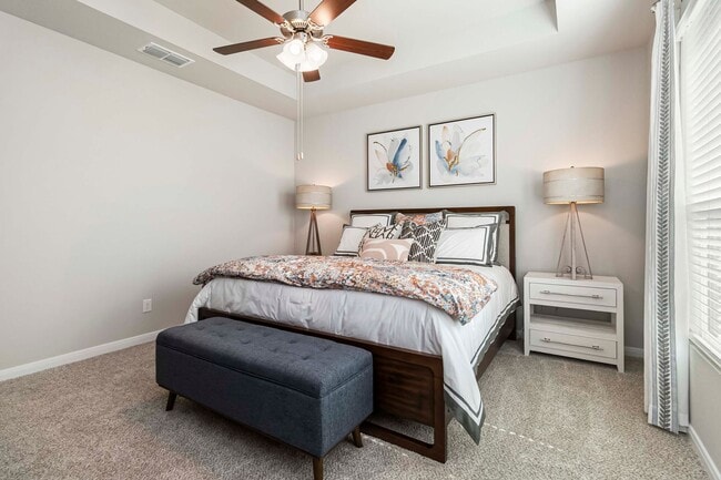 Building Photo - Brand New Amanda Park Townhome | 3 Bed, Private Yard & Modern Finishes