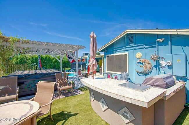 Building Photo - 1817 N 21st St