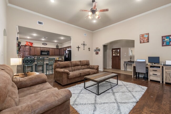 Building Photo - Available July 2026! 3/3.5 Mediterranean S...