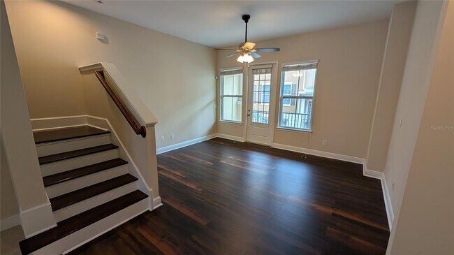 Building Photo - 584 Scotia Pl