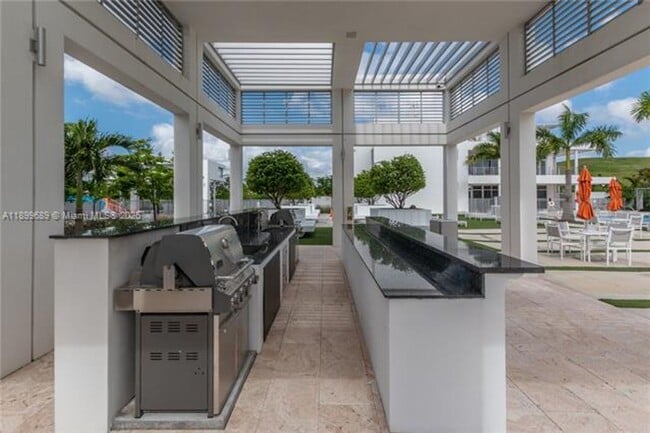 Building Photo - 10245 NW 63rd Terrace