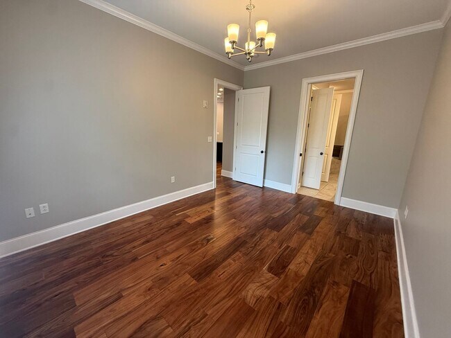 Building Photo - 4120 Ridgefield Dr