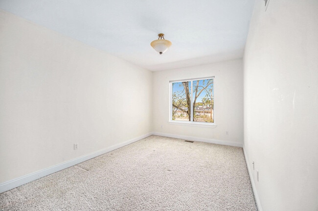 Building Photo - 3029 Aspen Lane
