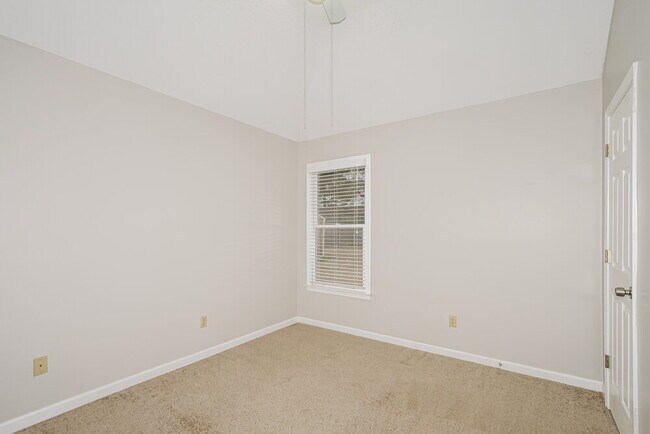 Building Photo - 11059 Bonnie Creek Cove