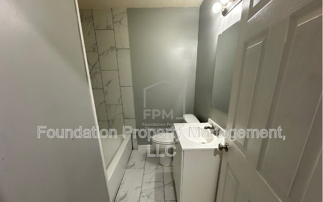 Building Photo - 1748 Benning St