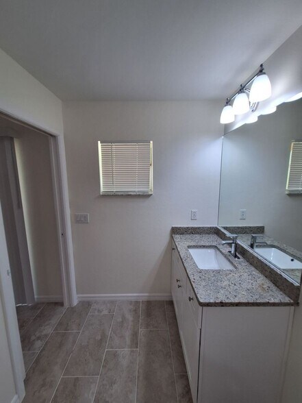 Building Photo - 4613-4615 29th St SW