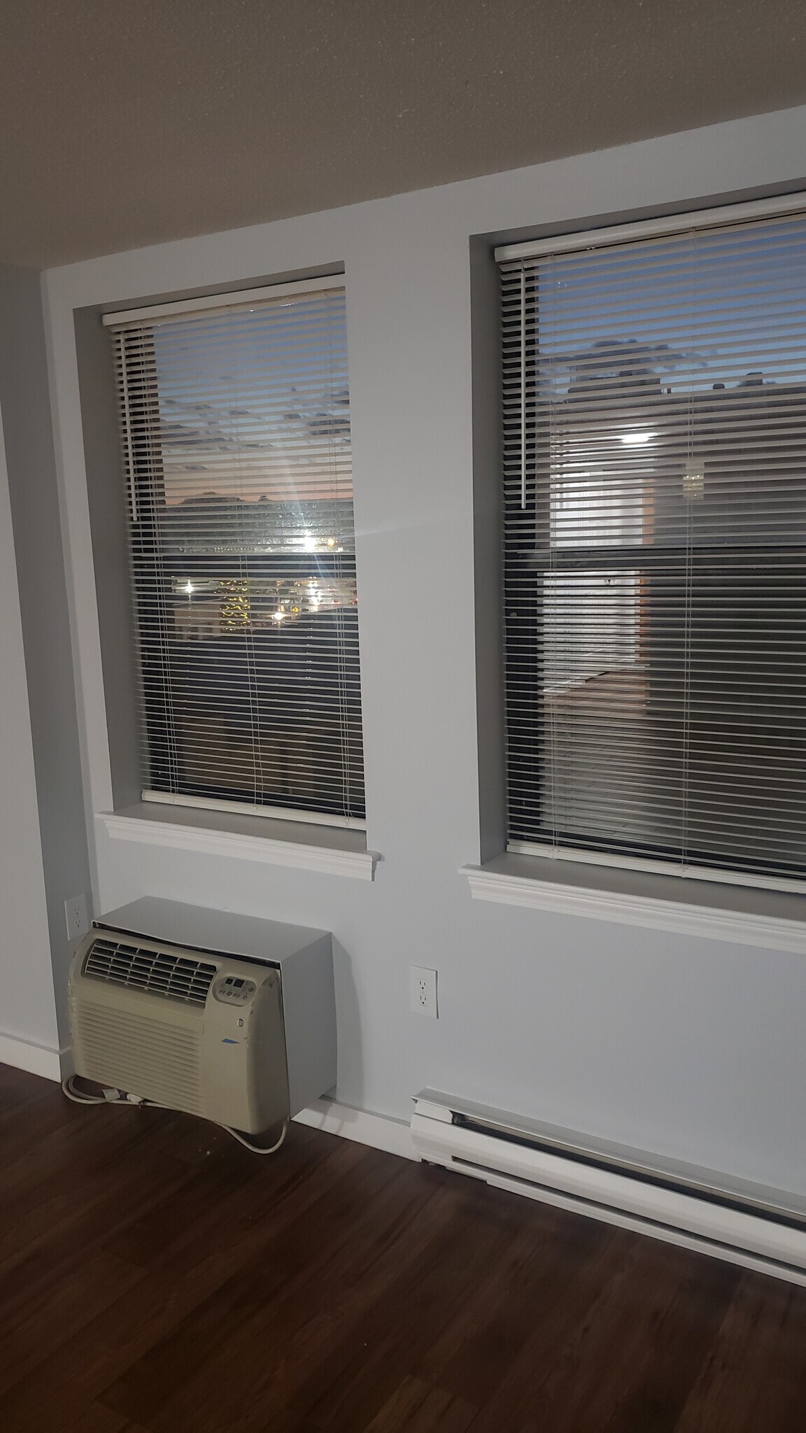 Building Photo - 24 Park St